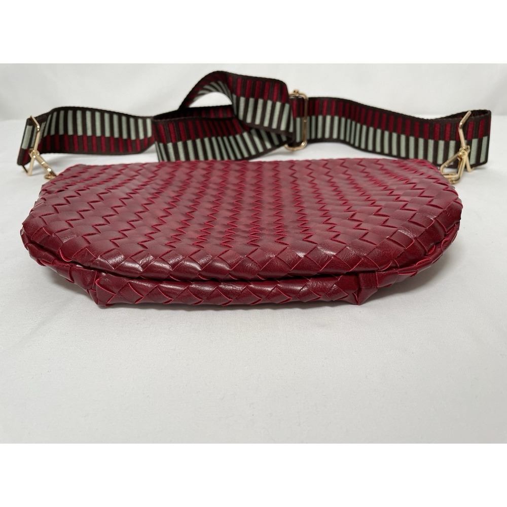 Pretty Simple Westlyn Woven Crossbody Bum Bag Purse Sangria Red NWOT - Picture 8 of 9